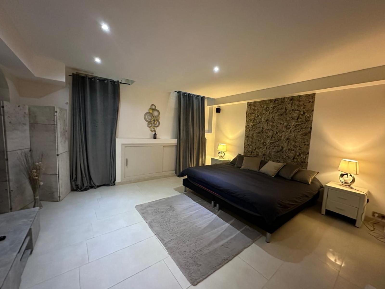 Les Champs Elysees-125M2 Modern And Spacious Paris Bagian luar foto