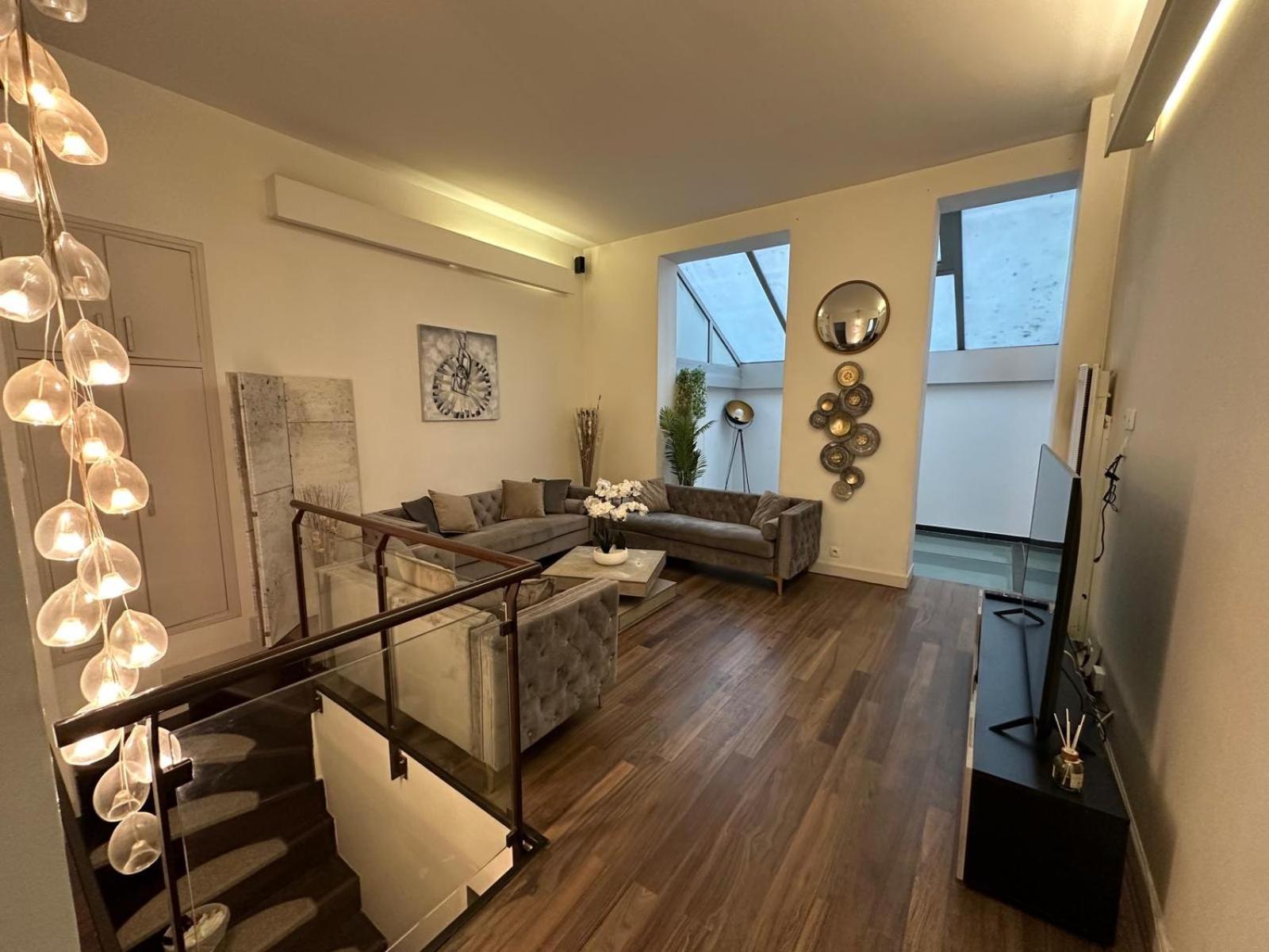Les Champs Elysees-125M2 Modern And Spacious Paris Bagian luar foto